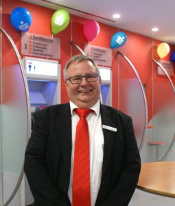 Nach 30 Jahren in Bönningstedt nahm Norbert Stöwahse Abschied von den Kunden